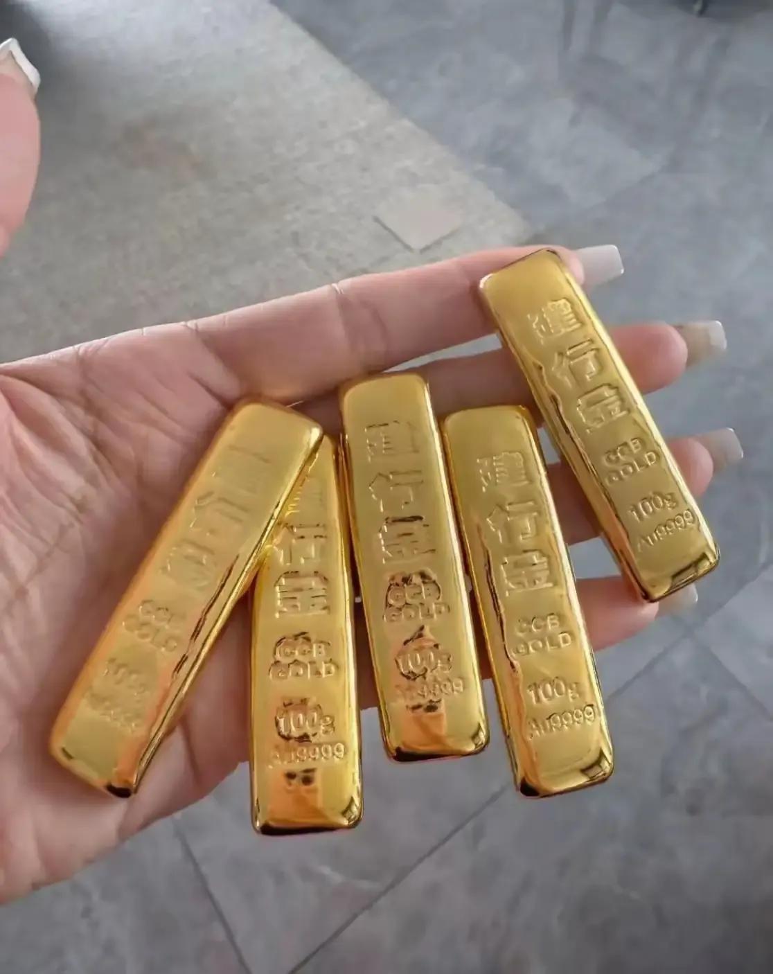 黄金啊，这得坑了多少家庭？当大家以为，黄金跌到870多的时候已经很便宜了，这时候
