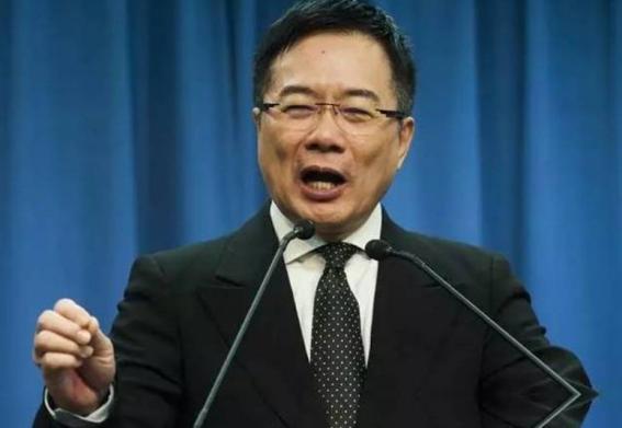 台湾省知名媒人蔡正元博士曾经在一档论政节目中说到：如果大陆统一了台湾，将面临三个