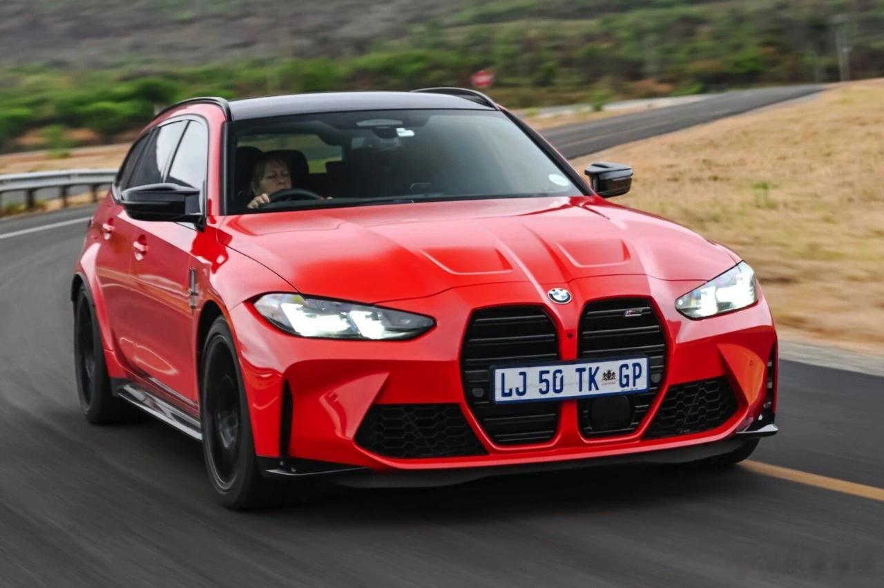 宝马M3旅行版上市！94.39万这辈子只留一台宝马必须就是这个[doge]我和汽