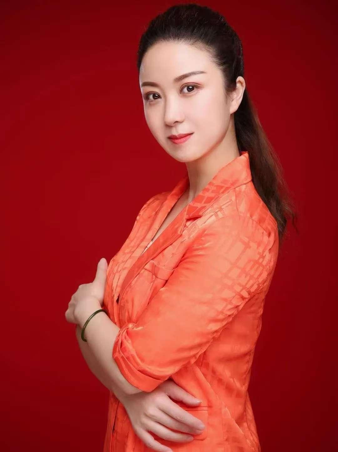 任小蕾太会藏了一扒才知道她嘴可真严啊，简直太拿我们当外人了!她不仅出生在