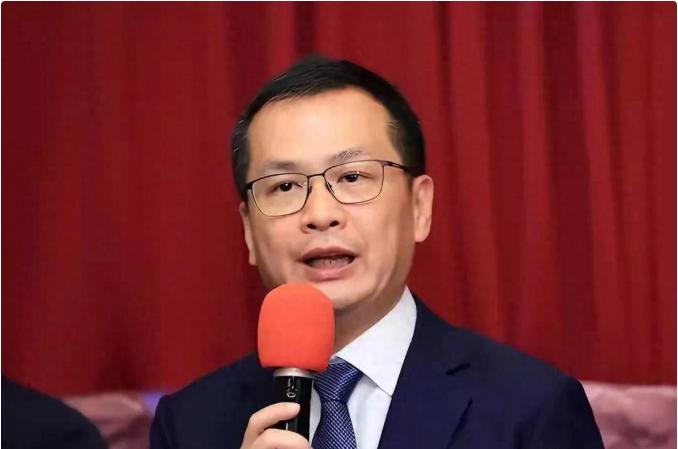 侯友宜选边站，挺郝龙斌原因曝光，卢秀燕再表态，郑丽文大势已成一场蓝营内部的选