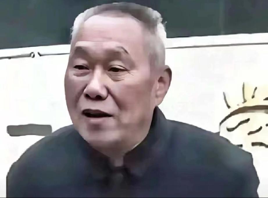 湖南宁乡，退休副校长彭选勋，本可以就这么安安静静把日子过下去，却在一次做客时，碰