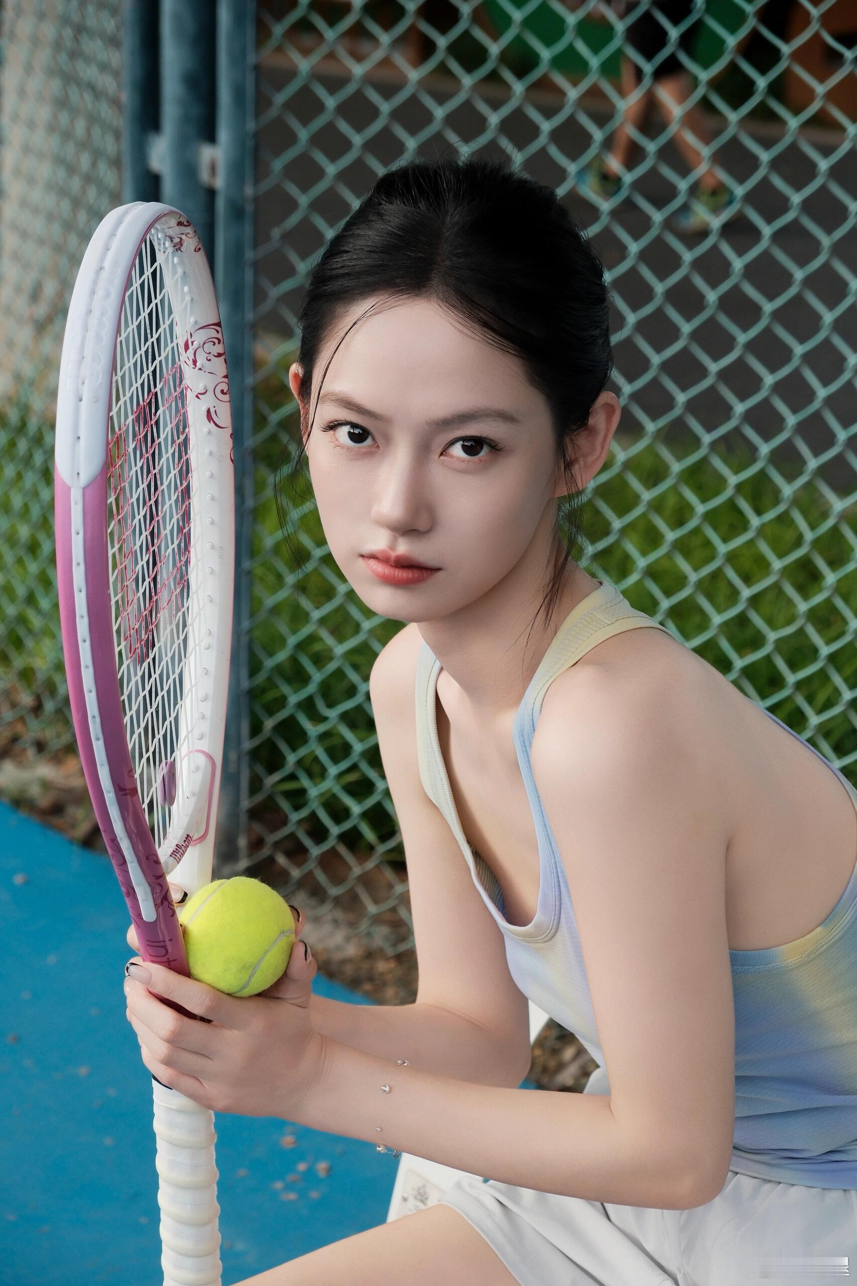 徐若晗🎾网球少女风​​​