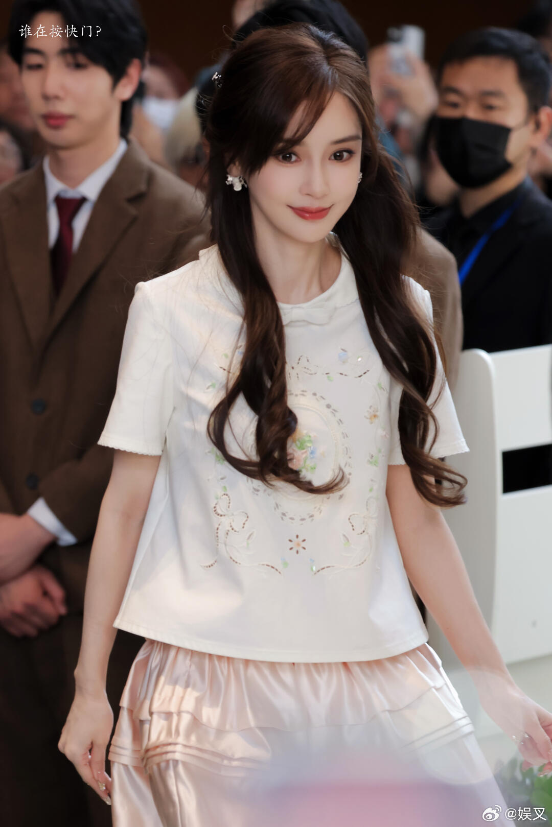 韩安冉angelababy同框韩安冉angelababy合照韩安冉晒合照疯狂夸