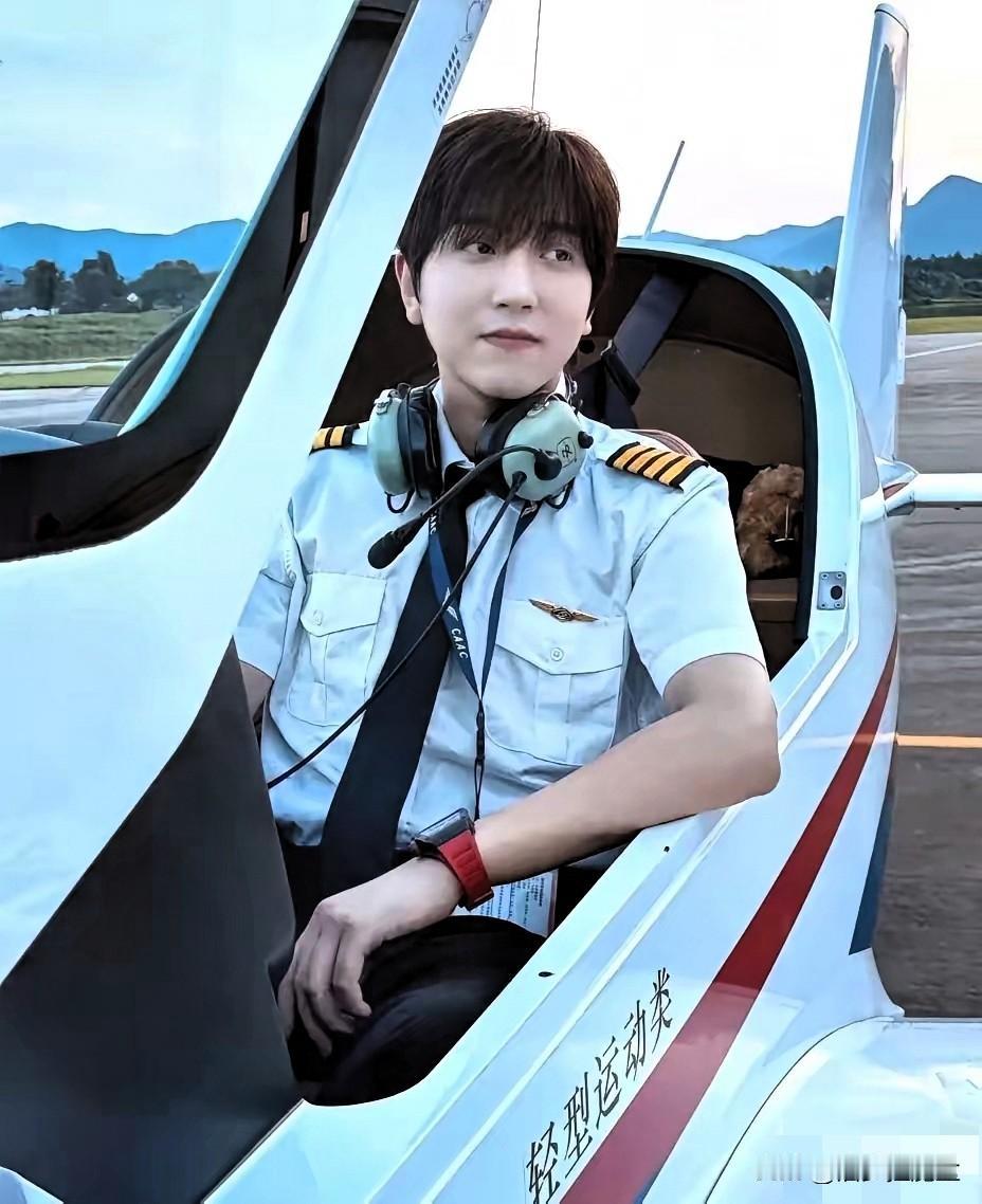 4000多万粉丝是什么概念？随便翻了翻美食博主白冰的底细，真有点被惊到了。