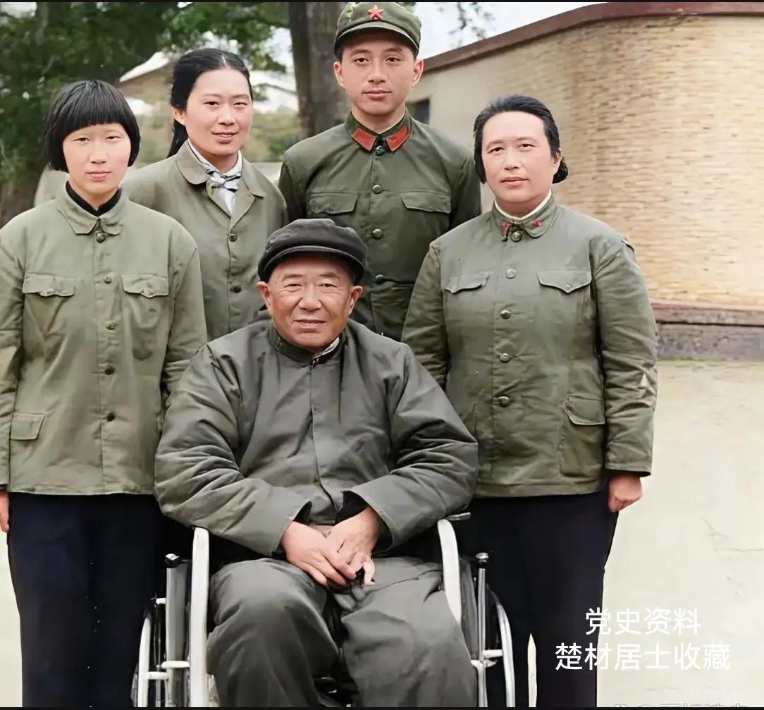 1978年春，复任中央军委常委、中央军委秘书长不到一年的罗瑞卿大将，接到中央通知