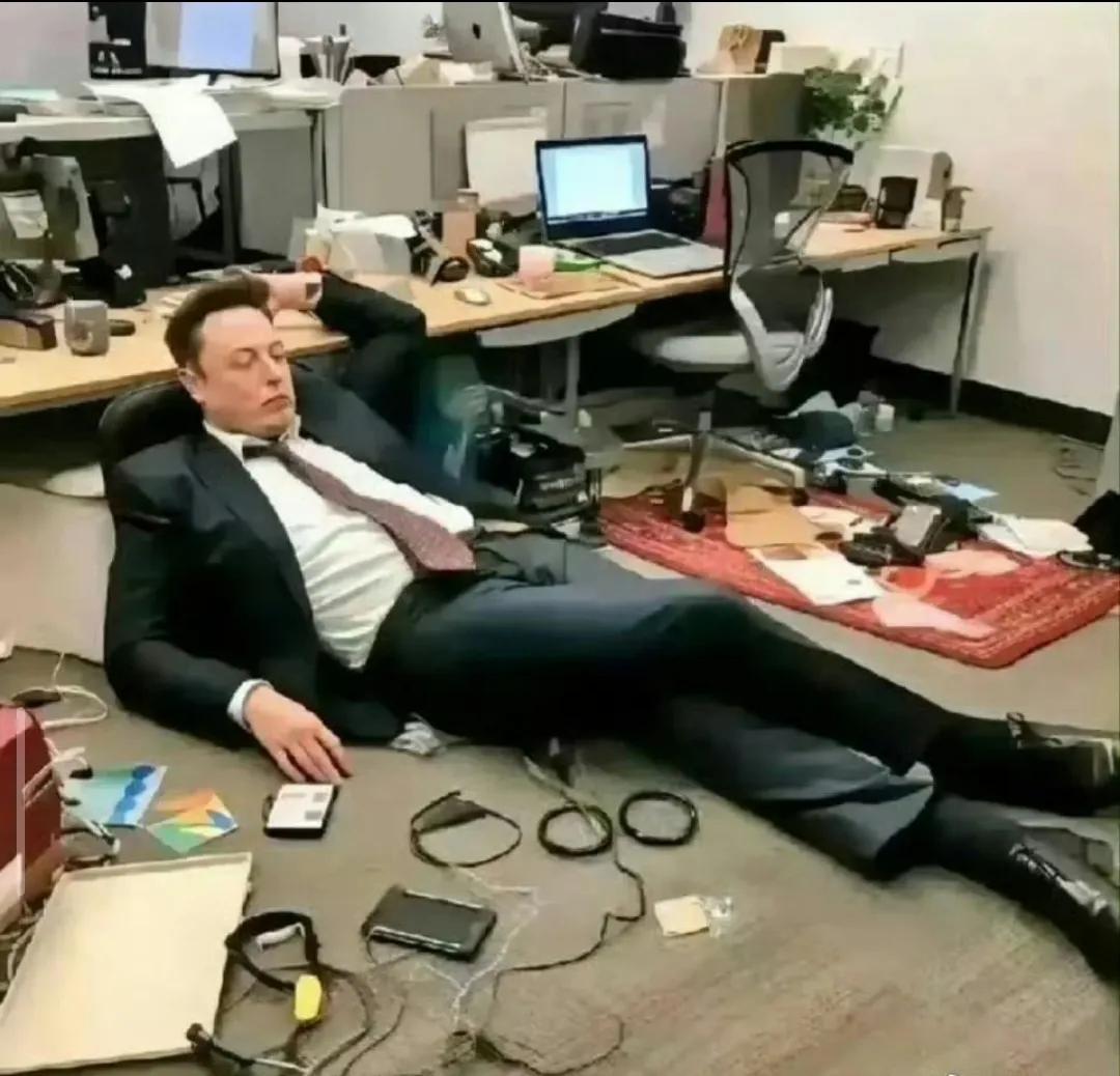 特斯拉这是在内涵谁？车当然不是越重越安全，这是一般人都知道的常识，不过很少见到特