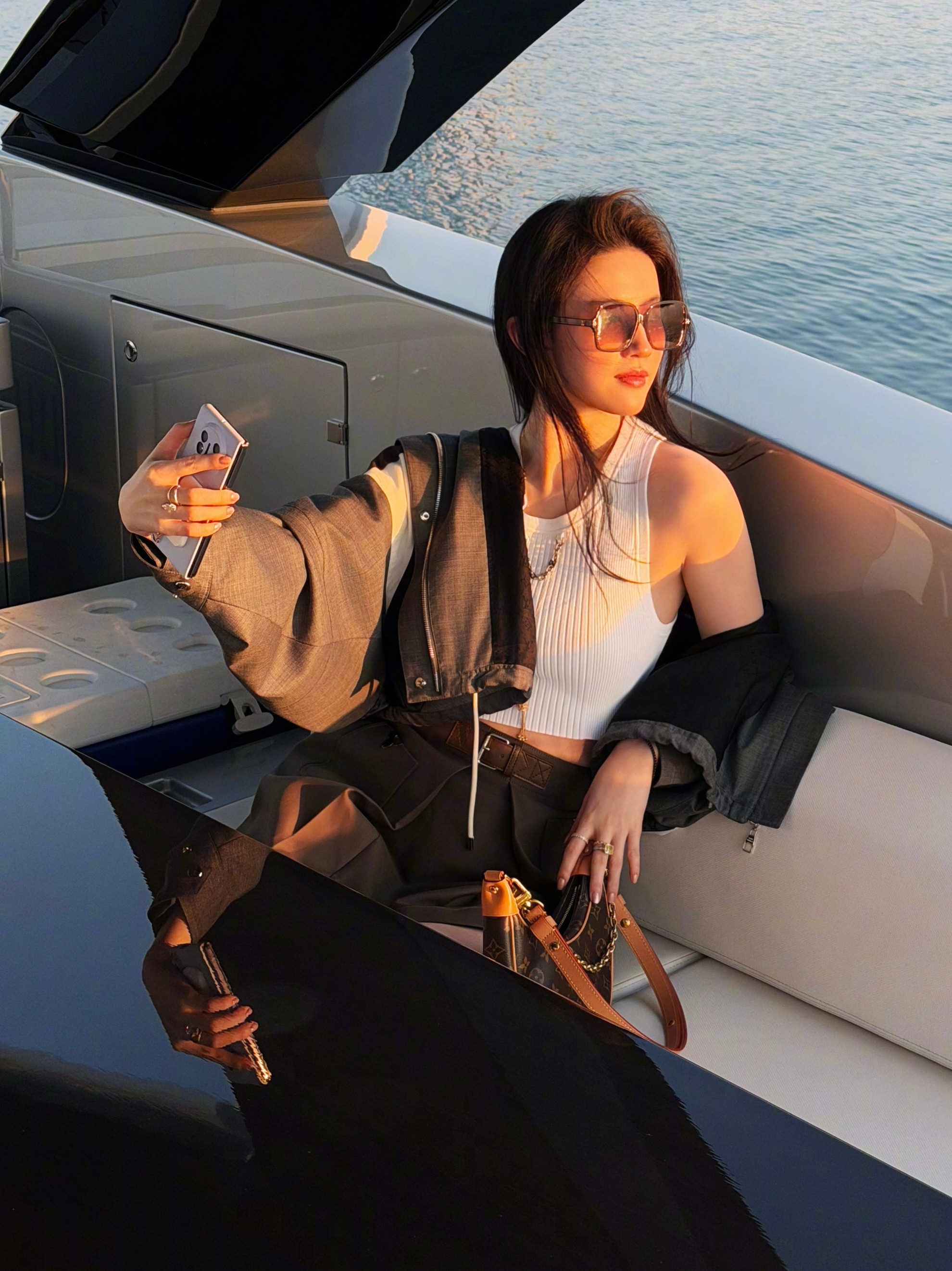 刘亦菲晒初雪哈哈合照刘亦菲的日常生活照