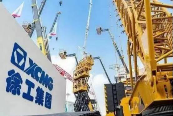 “这是在贱卖国产！”2006年，美国金融巨头凯雷出3.75亿美元，收购中国徐工机