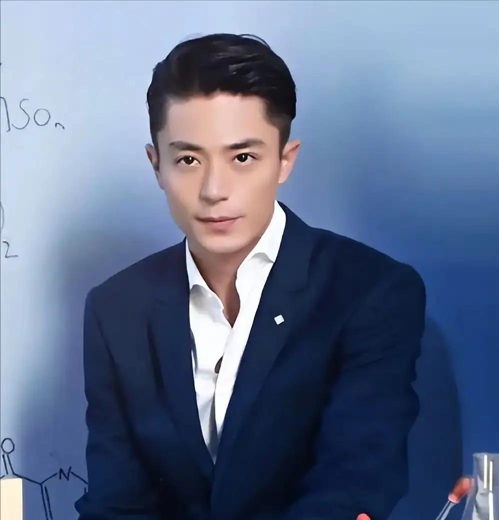 《他为什么依然单身》之后，估计霍建华很长时间内接不到戏了。我说句实话，不是