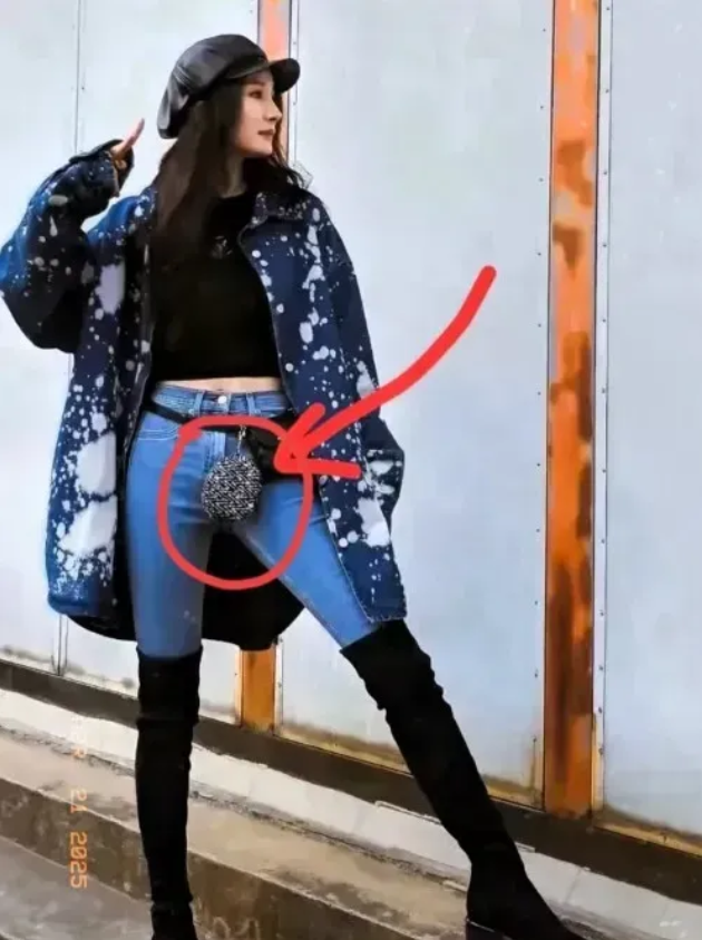 看了杨幂的裤子我瞬间无语了难道是我的审美有问题吗？真搞不懂这是什么造型呢，