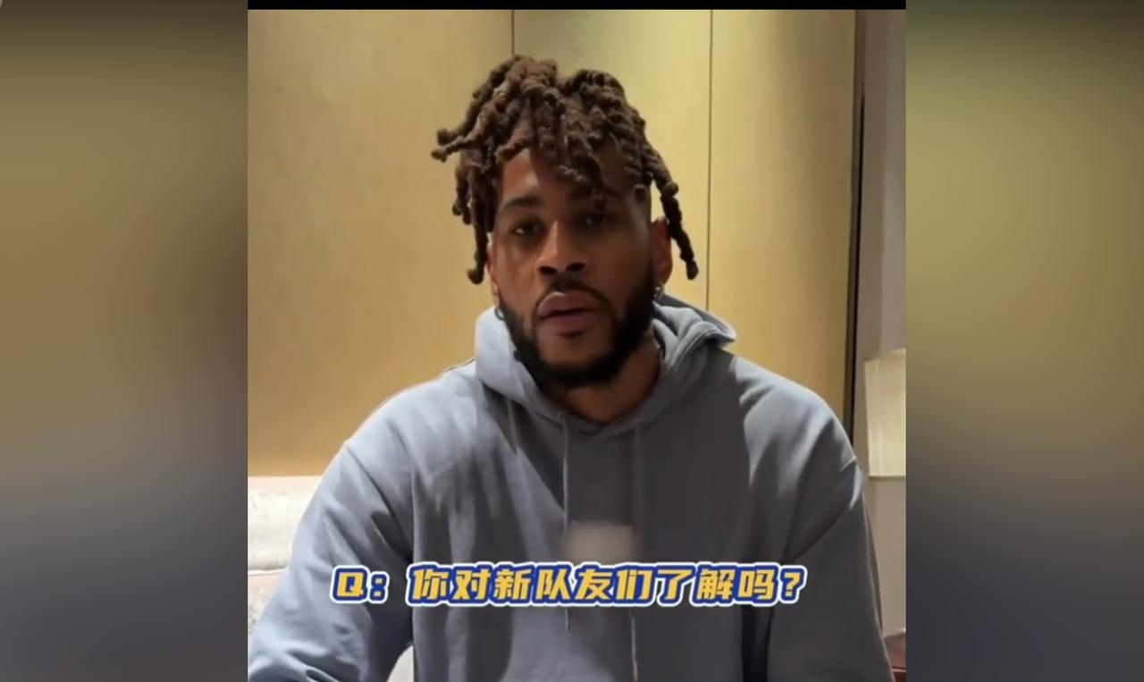莫兰德三顾茅庐！据广东体育媒体人透露，莫兰德再度主动和广东男篮管理层示好，希