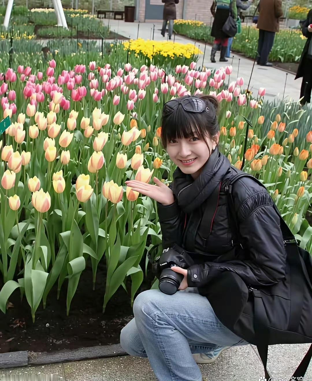 江疏‍‎‎影留﻿学时的照片那‏‎‎时‍候的‎她‏‏看起﻿‏﻿来‏﻿真‎‍的很青