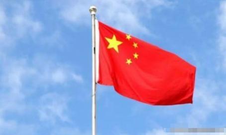 在海南正式封关之后，12月27日，新加坡联合早报刊文表示，当前围绕“海南取代新加