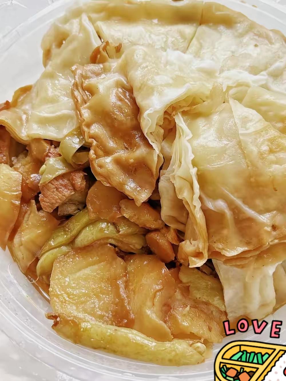 原来最好的婆媳关系，藏在深夜的一碗热饭里！昨晚九点多刚要躺平，儿媳一条“妈，睡了