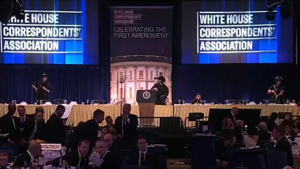 当地时间4月26日，白宫新闻秘书卡罗琳·莱维特表示，白宫记者协会晚宴被一名“意图