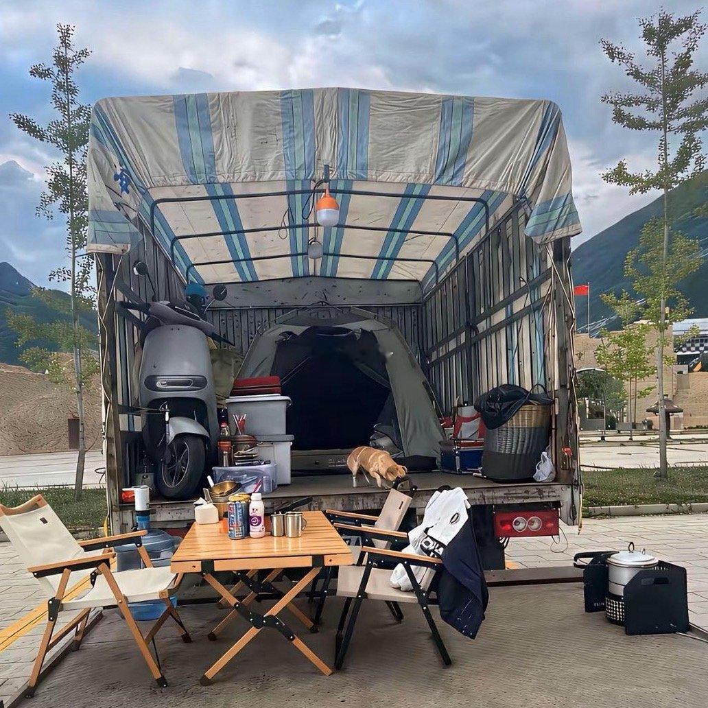 这车主太有想法了竟然把卡车变成了房车实用性一点都不差