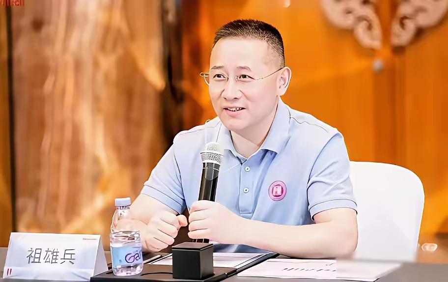 50岁祖院长帅得出圈，44岁曾主任的晋升焦虑，真能当越界的借口？湖南省人民