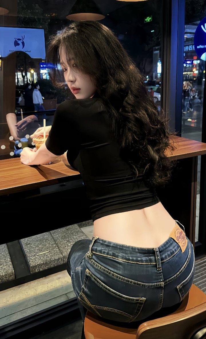 哎吆我去，这小蛮腰…