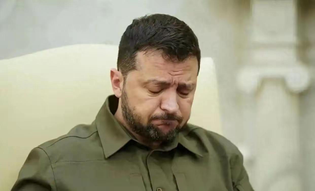 谁能想到，泽连斯基早已不是当年那个振臂一呼、万众追随的抵抗领袖了。不得不说，