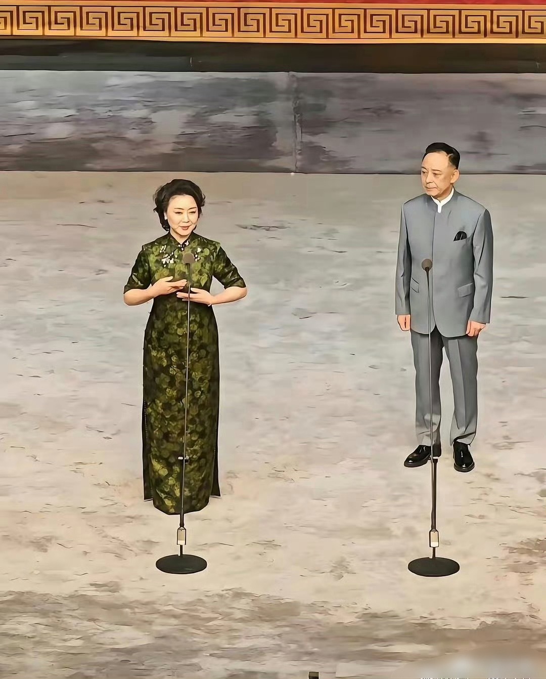 这摄影真是一门技术啊，看第一眼给我吓一跳，点开仔细看才看明白。​​​