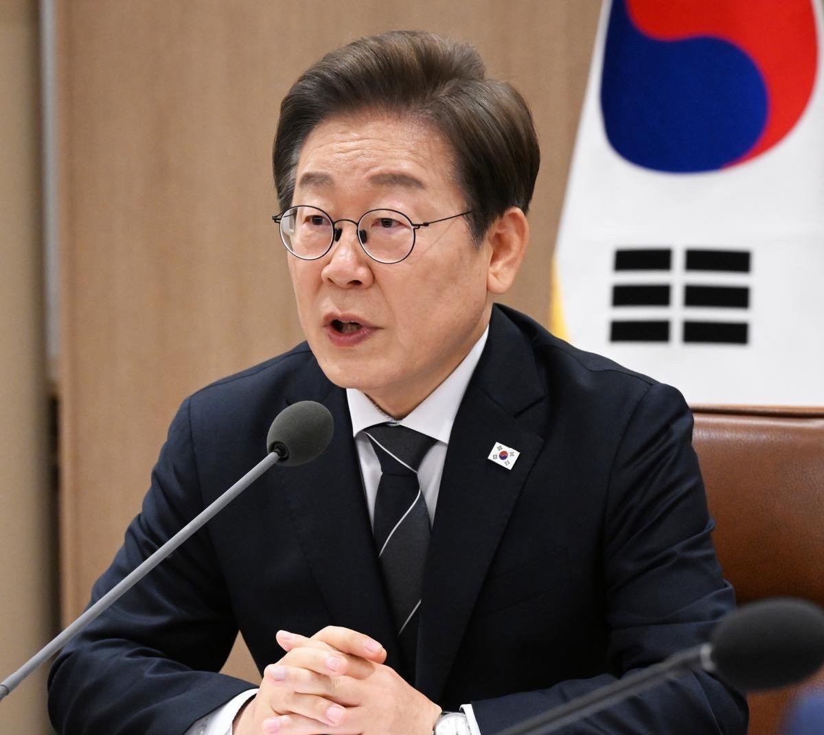 李在明首次出访参加G7峰会天哪！韩国新总统李在明上任才十