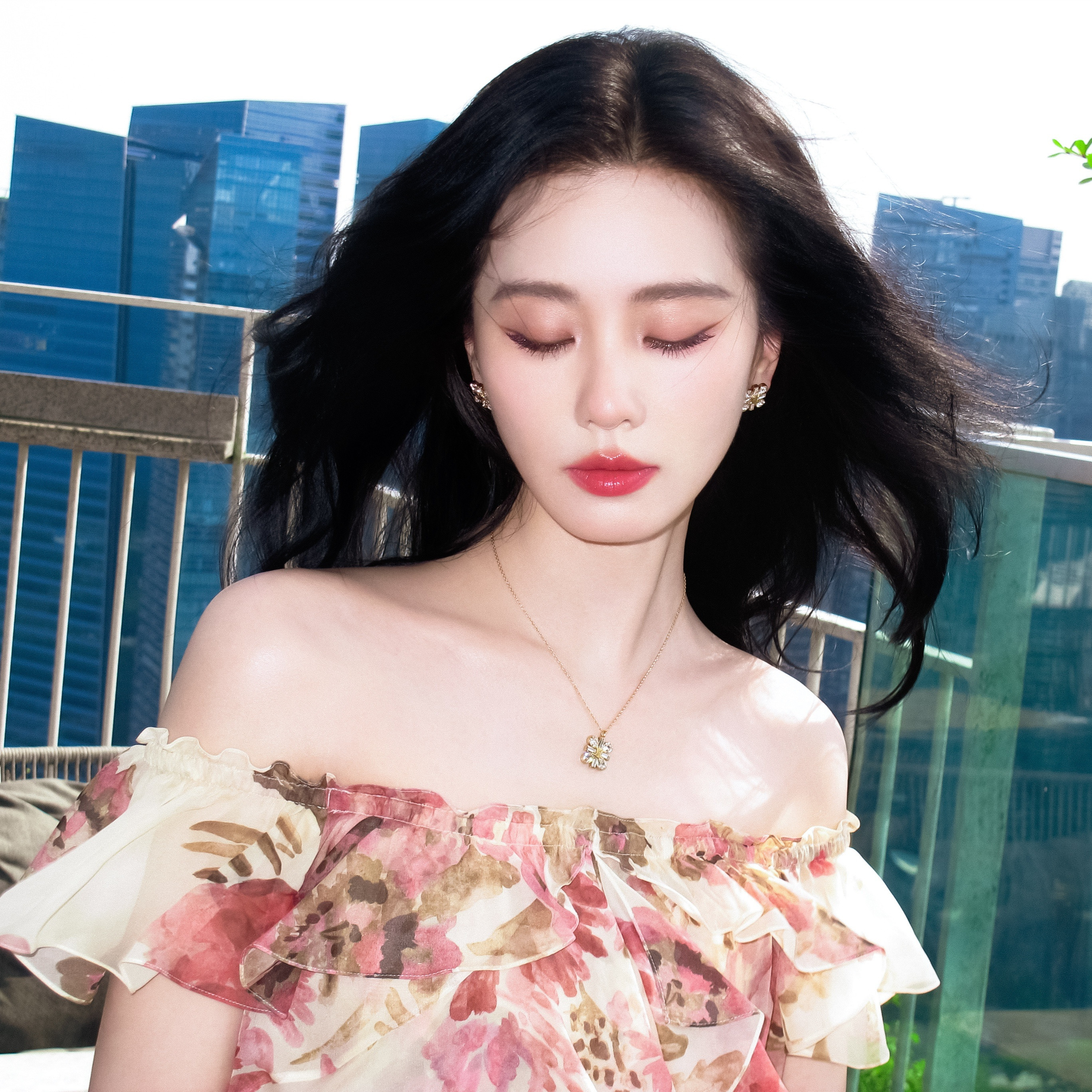 修头像壁纸Celine这套被刘诗诗穿得好美仿佛夏日正盛开的月季
