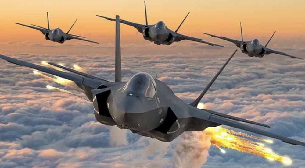 美军F-35刚飞200公里就现形中国高空飞艇+反隐雷达让隐身神话破灭日本三