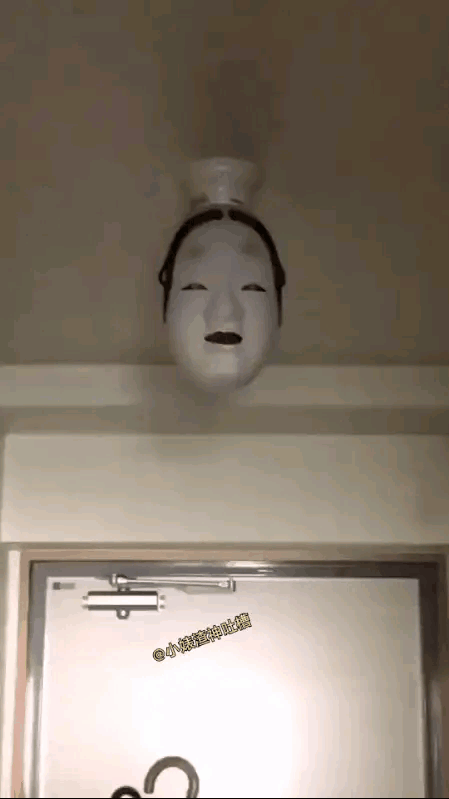 这个不可怕，可怕的是她突然对你笑了[捂脸哭]