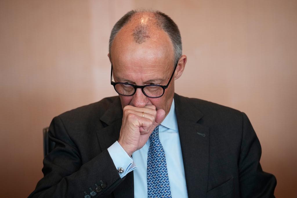 德国总理急了居然喊出要“拿出欧洲爱国心”来救钢铁业。6日，默茨和财政部长