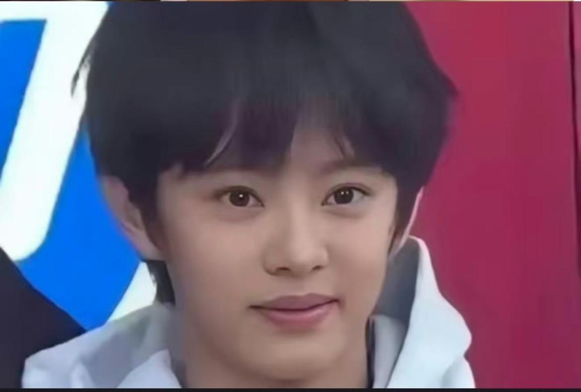 基因真的很奇妙，孙俪几乎是生了一个男版的自己！尤其是第二张，化个妆就能演甄嬛年少