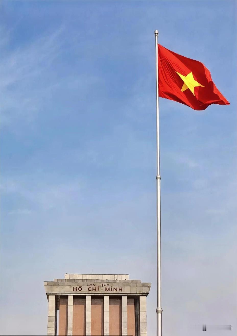 越南这波操作，堪称“穷小子攥紧祖传宝贝”的现实版！嘴上喊着扶持本土稀土产业，说白