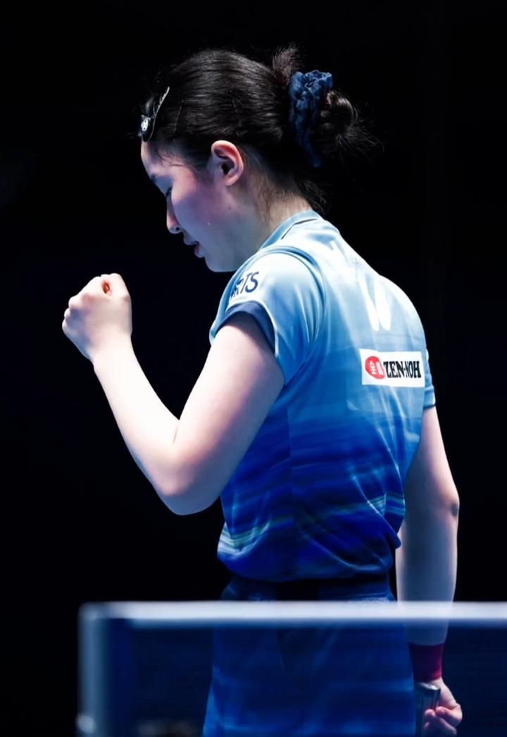 日媒说，17岁的世界前三创造日乒历史！说的是张本美和！张本美和迎来三喜：