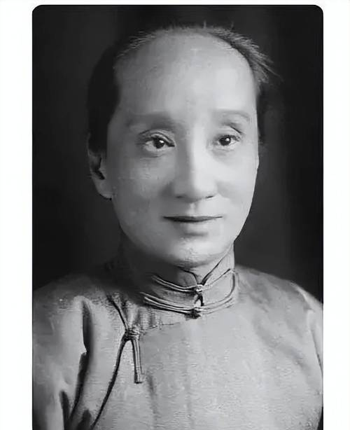 1947年，69岁朱安去世。生前她立下遗嘱，将财产都给鲁迅之子周海婴，希望他能以