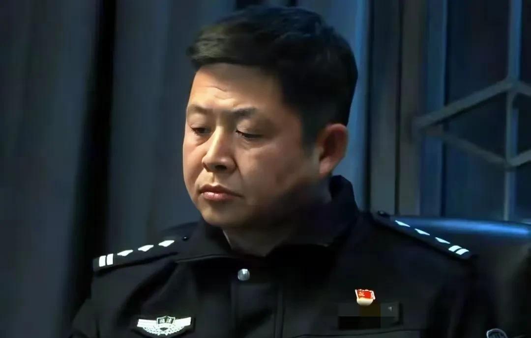 追剧《以法之名》，发现个有意思的细节：13年前的“一三一抢劫案”牵连出来的几个人