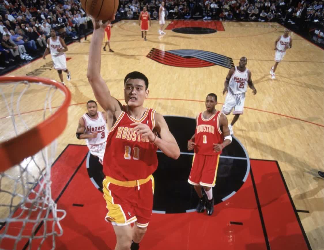 姚明NBA8年生涯，早已财富自由新秀合同：4年1804万美元（20