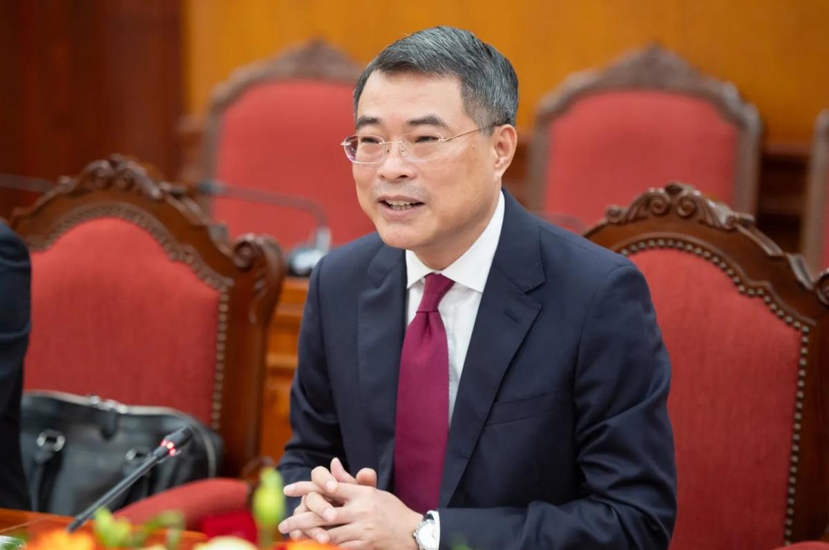 越南新总理急眼了！直接下发死命令，8月31日前必须交出国企改革方案！近700家国
