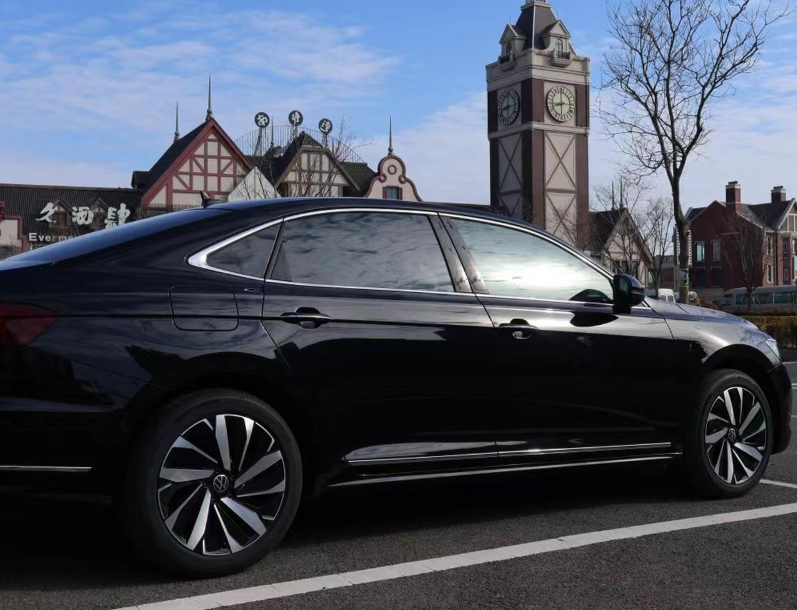 百公里油耗4.6，帕萨特330是真的省油先说说自己的路况:下雨天，一共28公里