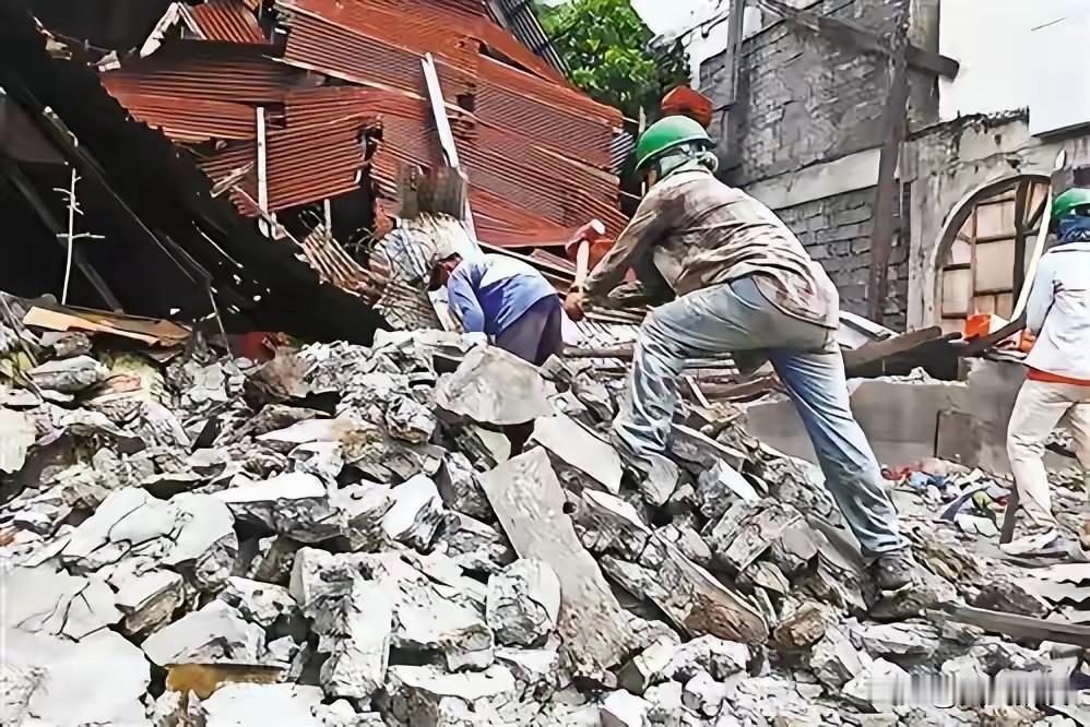 你绝对想不到，在菲律宾爆发7.9级大地震以后，中国网友的态度居然能出奇的一致！