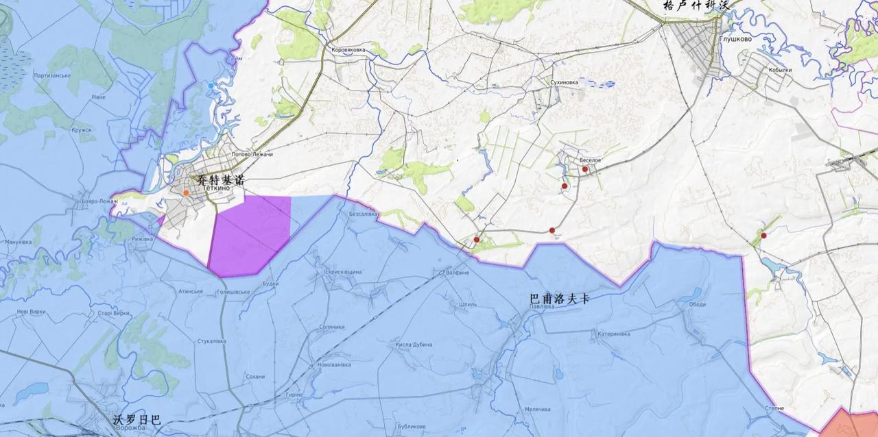 俄军不断收复在库尔斯克州乔特基诺的失地。乔特基诺在位置上很突出，被乌克兰苏梅州三