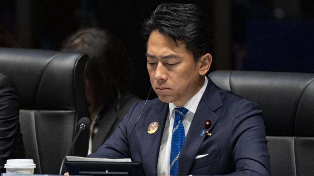 防长刚在日本开完会，马来西亚对南海亮明立场：将无视中方的主张高市早苗铁了心要搞