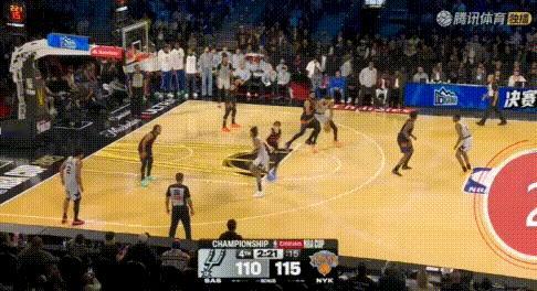 失冠文班背锅：末节4中0各种强投！全场比赛就打好了第3节（7中4砍12分），存