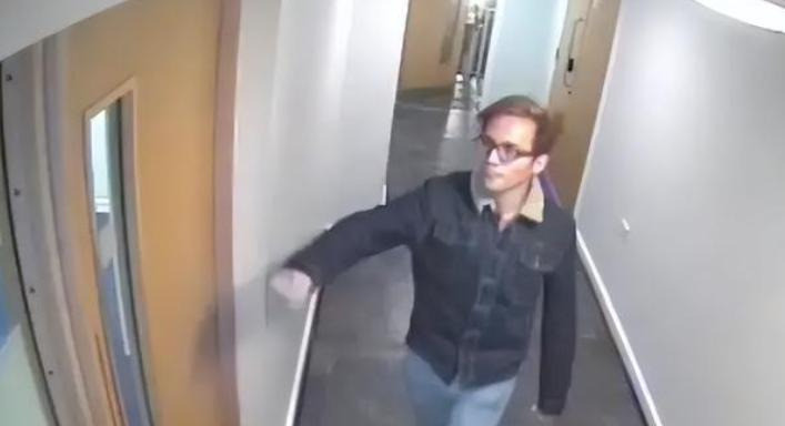 变态男子两年迷晕两百猛男这事儿听着就让人背后发凉！一个看