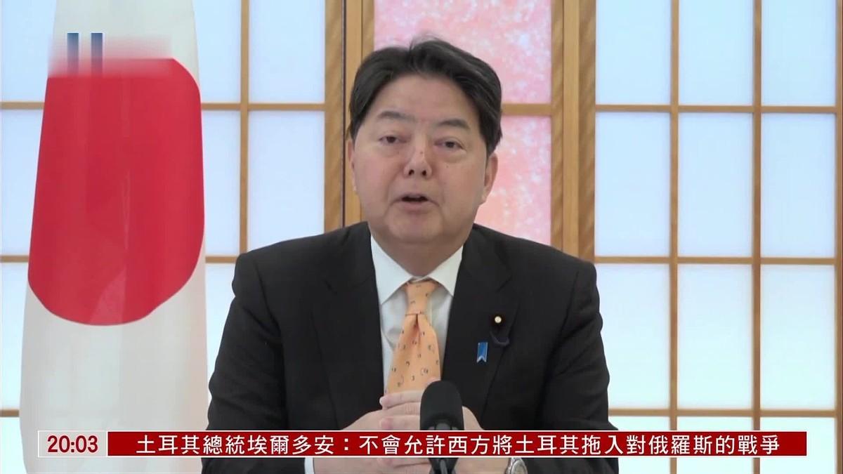 日本外相警告中国别打“历史牌”？很多人以为这是日本底气硬了，不怕舆论谴责了。错了