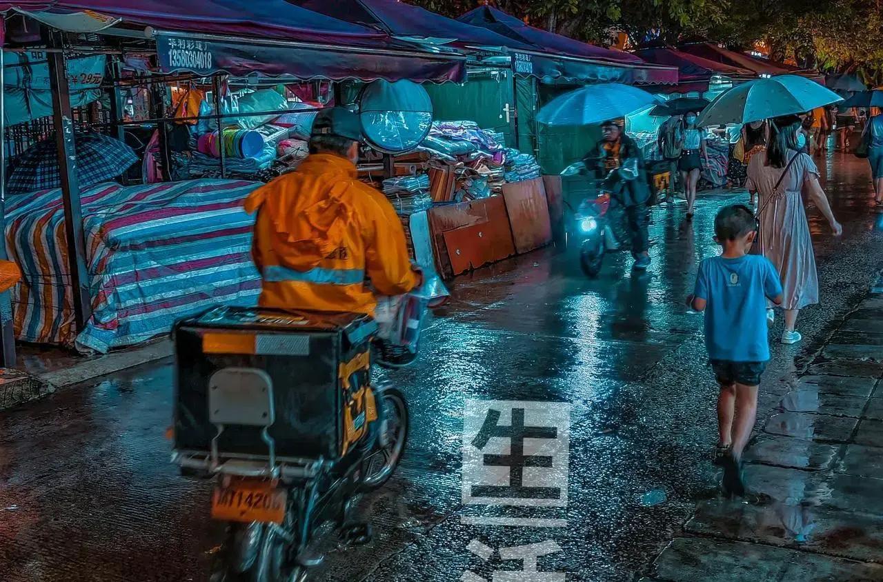 2025年，一位身家过亿的企业家在ICU病房里孤独离世，身边没有一个亲人守着，这