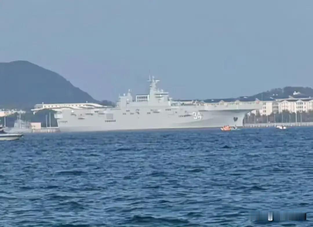 第四艘075型两栖攻击舰34号，恭喜中部省份喜提巨舰！在印巴两国交战正酣时，第