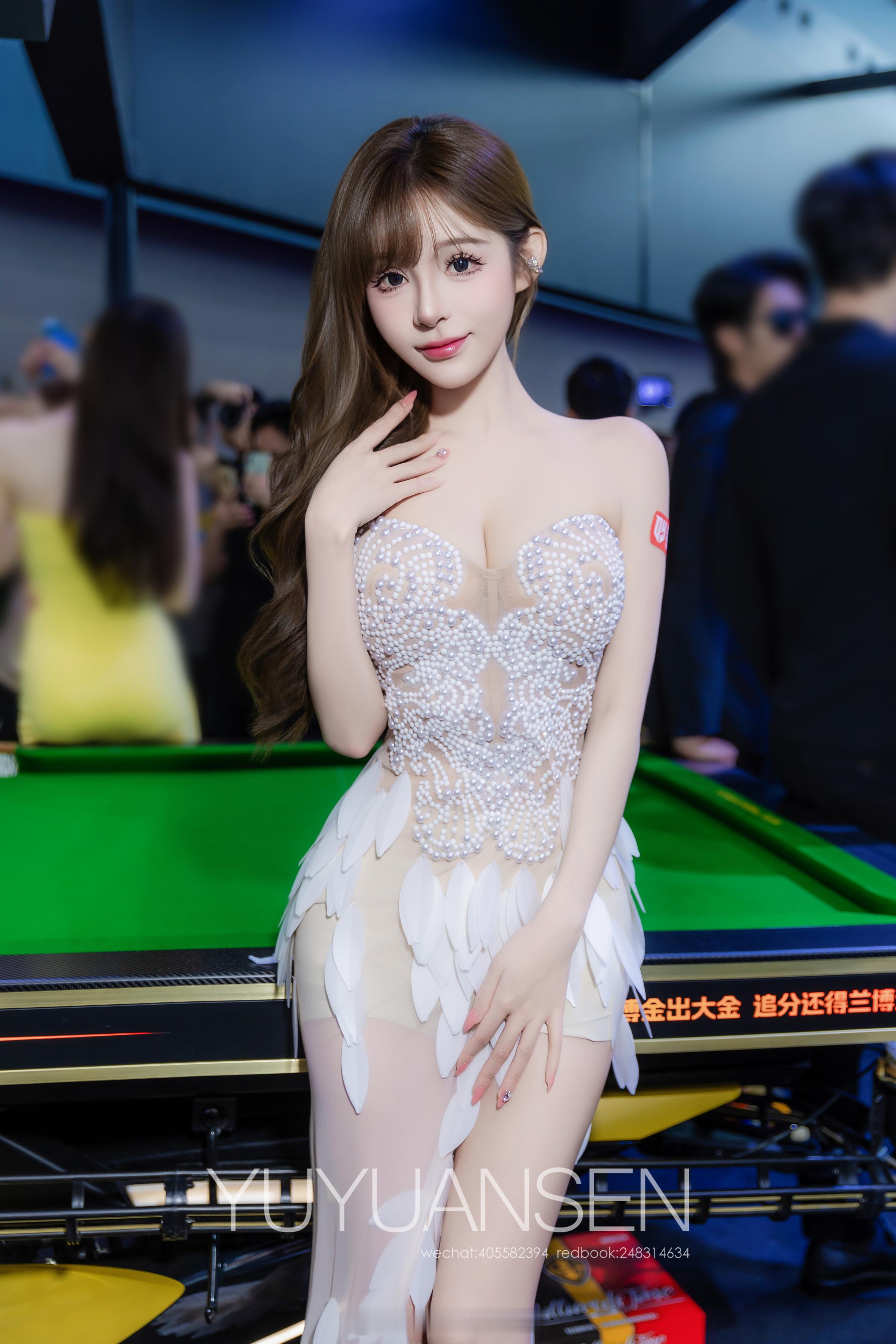 台球展独牙模特：小小旺旺广州约拍宅男女神广州国际台球展美女如云车模
