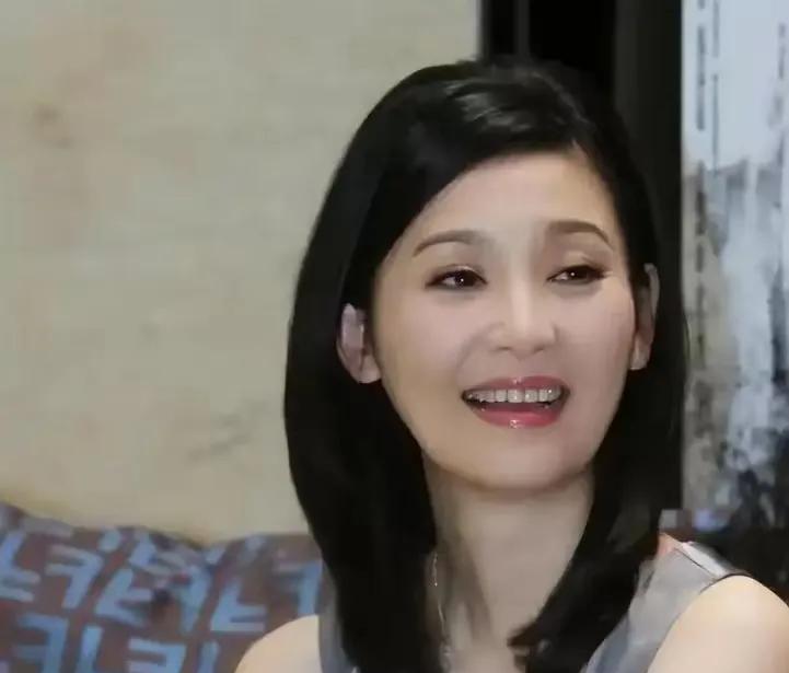 冯小刚徐帆婚姻再亮红灯？徐帆终于松口：