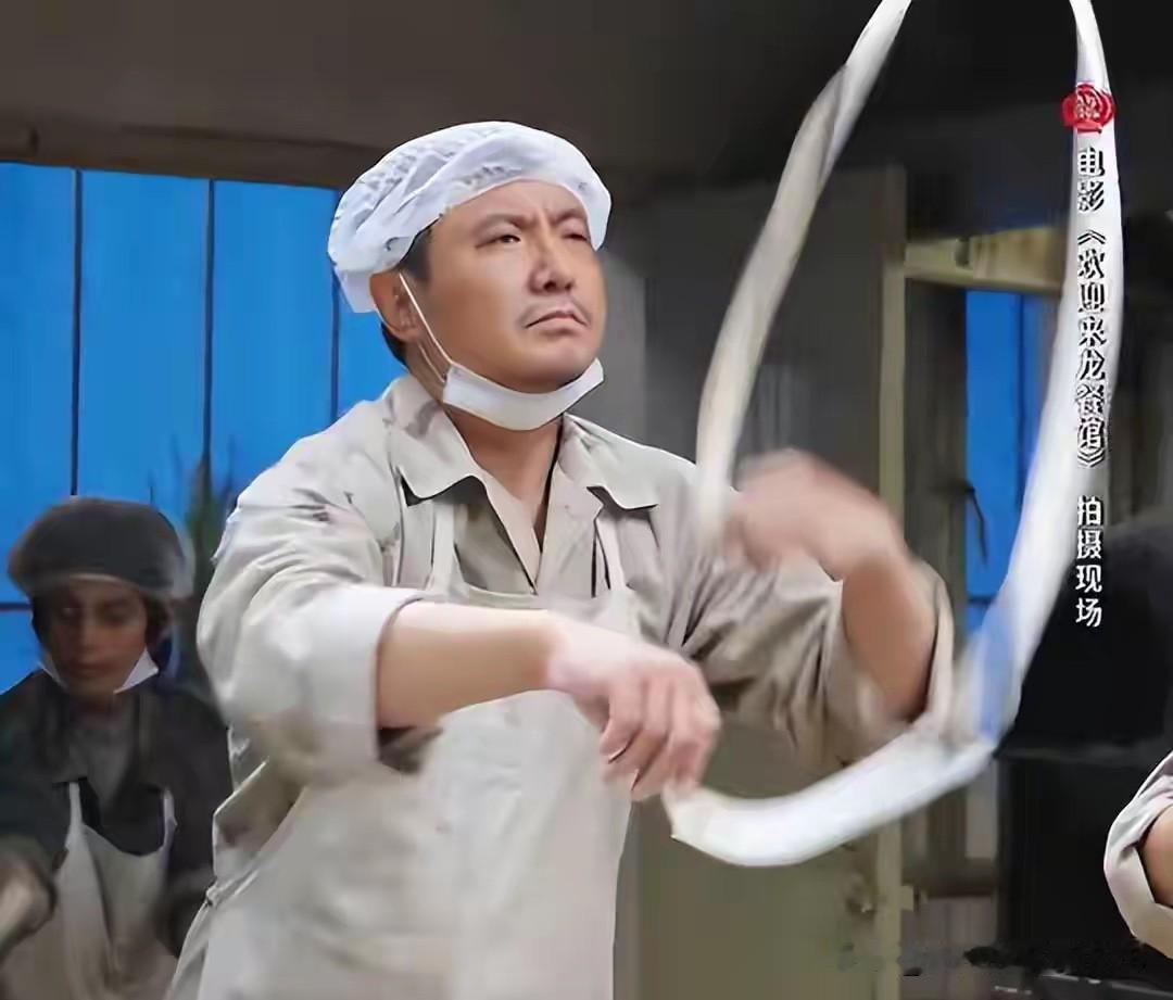 沈腾真不愧是票房之王。沈腾真的厉害，随随便便拍一部电影票房起步就是十亿。沈腾随随