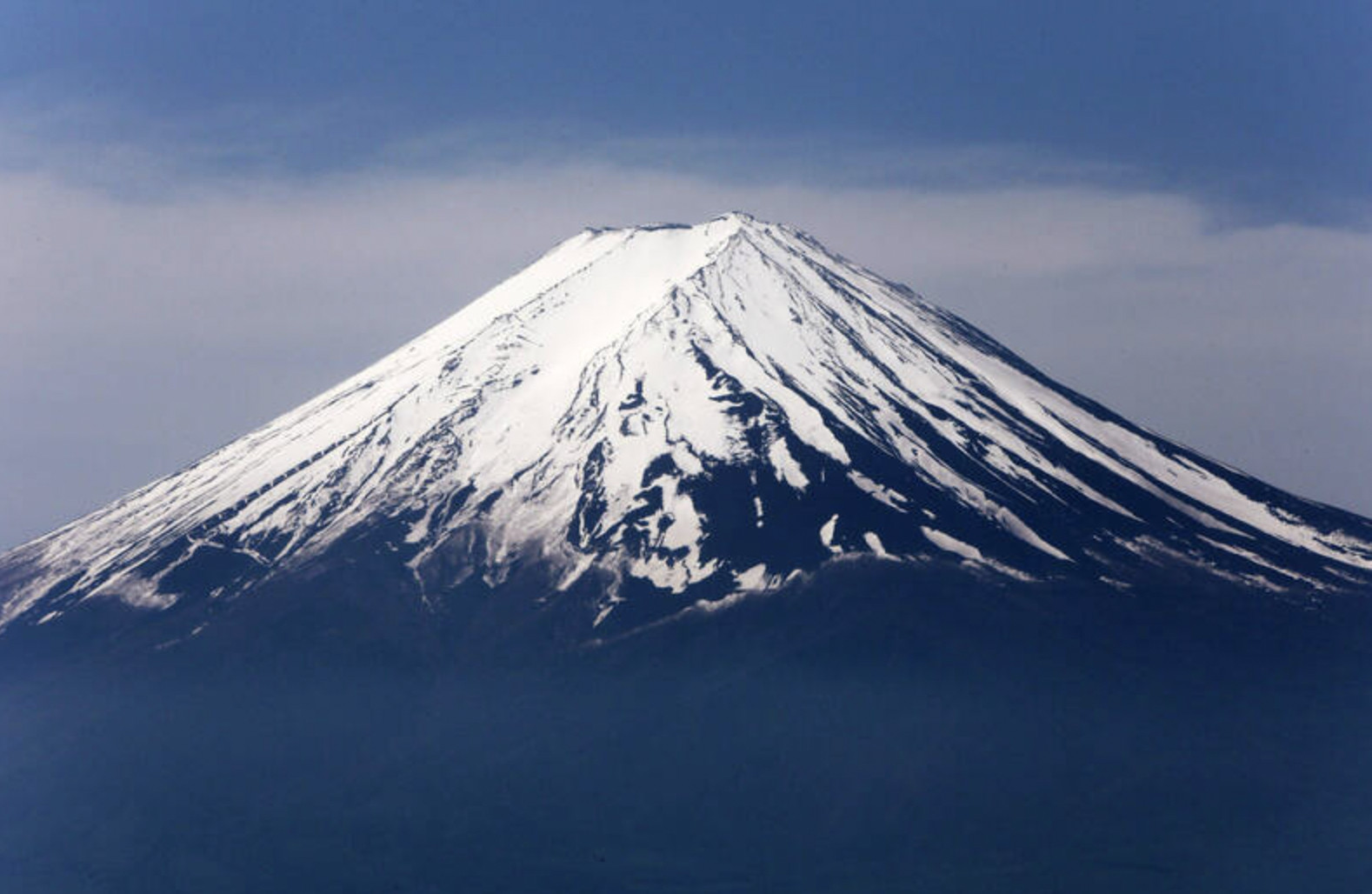 【富士山喷发东京会怎么样】专家回应富士山随时可能喷发作为全球著名的活火山之一，日